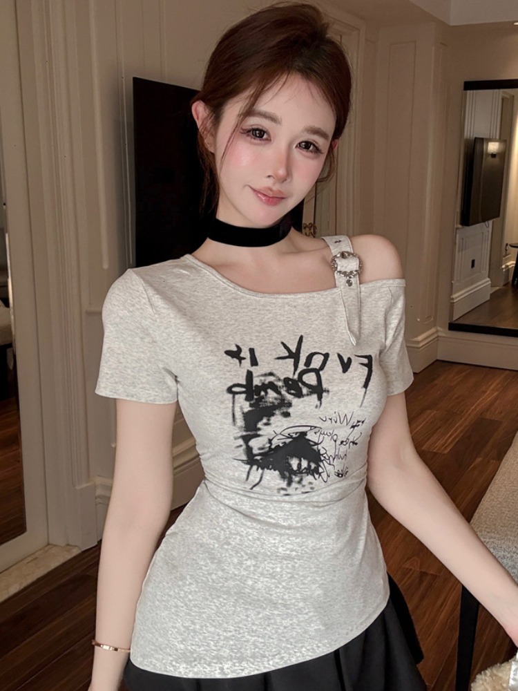 تي شيرت نسائي عصري وأنيق بأكما - مراجعة T Shirt Tight Fit وسعره